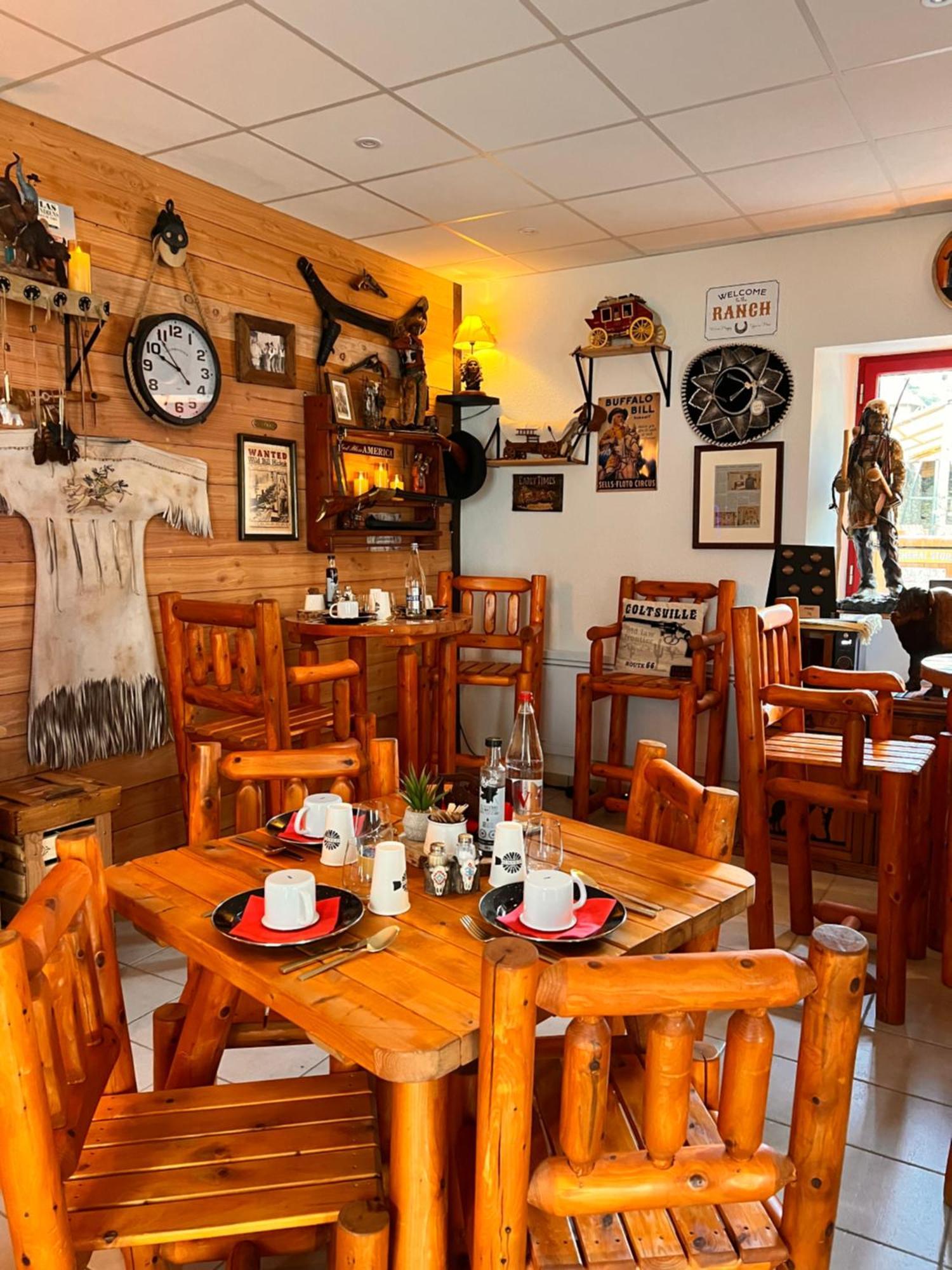 Hotel Le Ranch Brûlon Εξωτερικό φωτογραφία