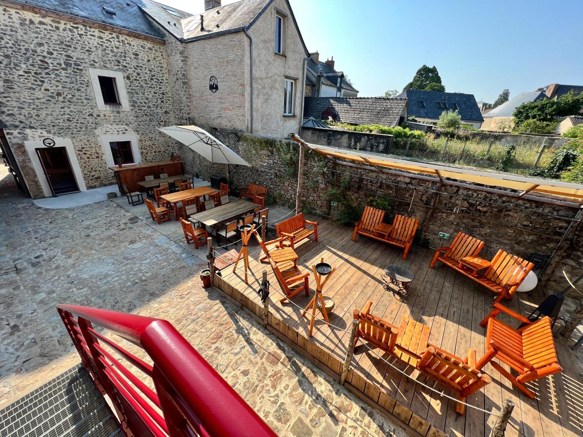 Hotel Le Ranch Brûlon Εξωτερικό φωτογραφία
